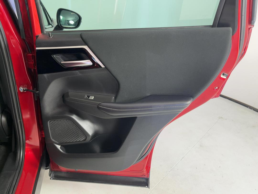 Photo '19' of Mitsubishi Outlander