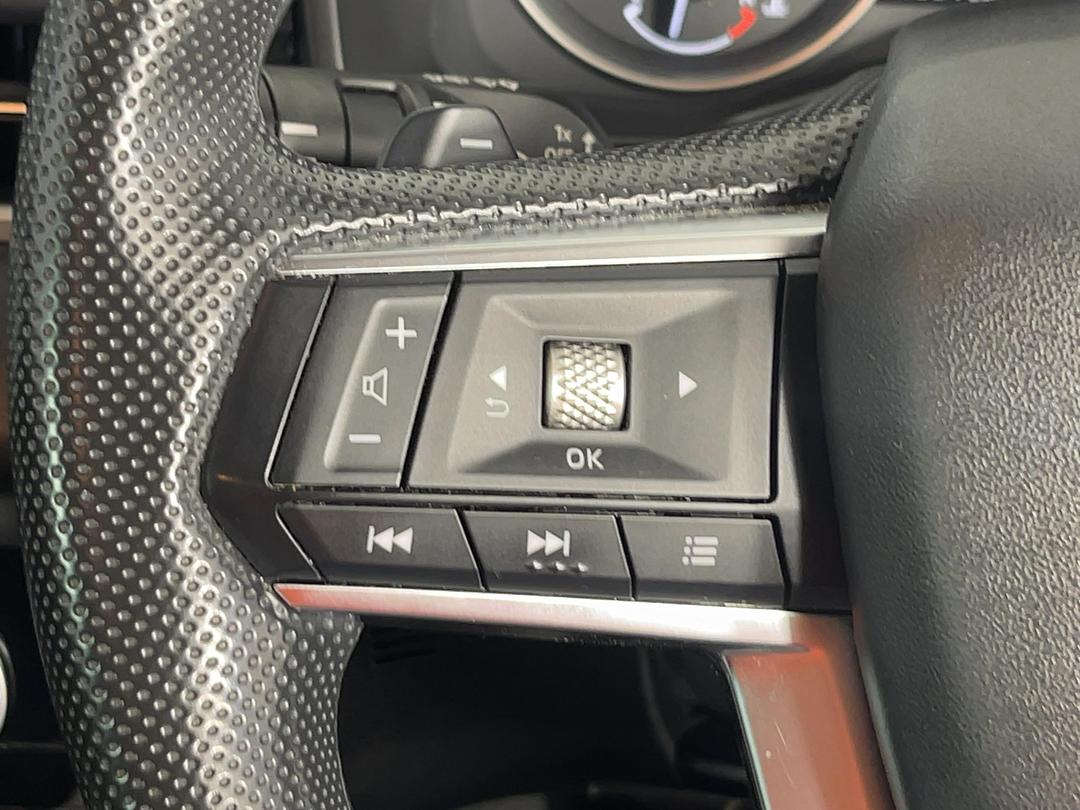 Photo '24' of Mitsubishi Outlander