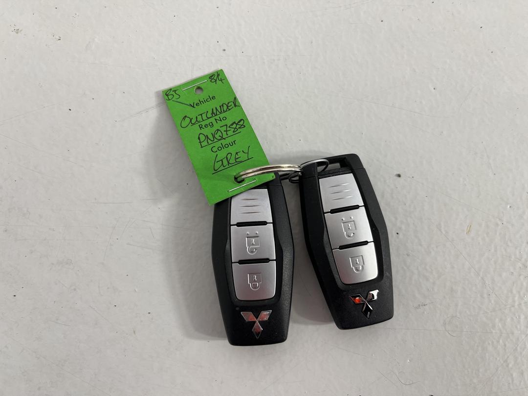 Photo '22' of Mitsubishi Outlander