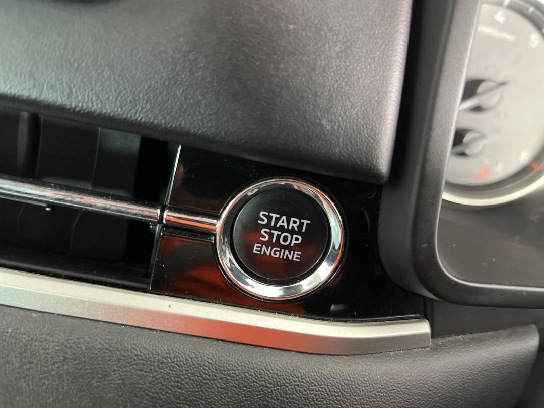 Photo '28' of Mitsubishi Outlander