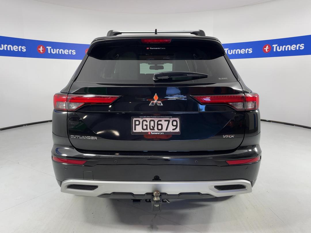 Photo '6' of Mitsubishi Outlander