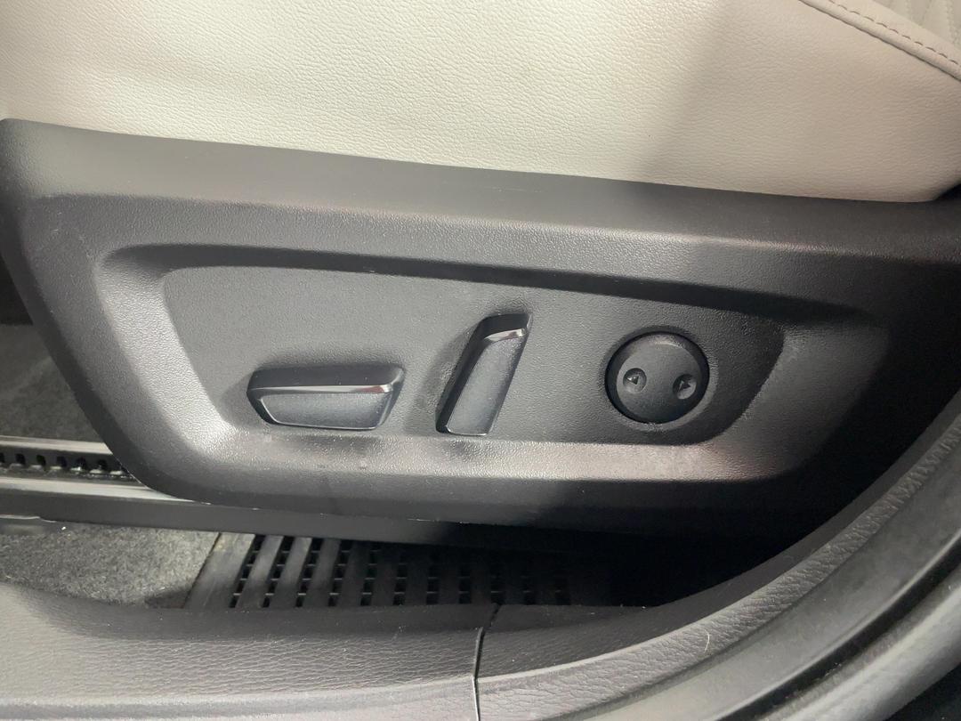 Photo '25' of Mitsubishi Outlander
