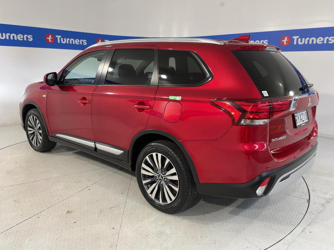 Photo '5' of Mitsubishi Outlander