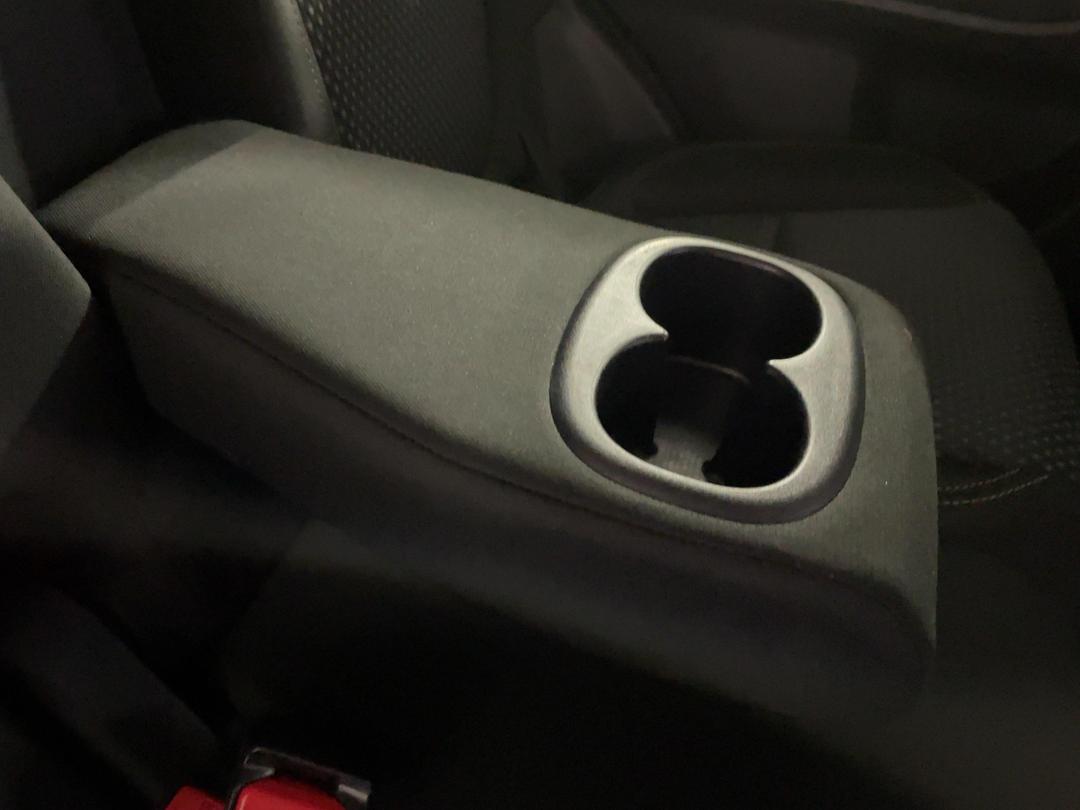 Photo '23' of Mitsubishi Outlander