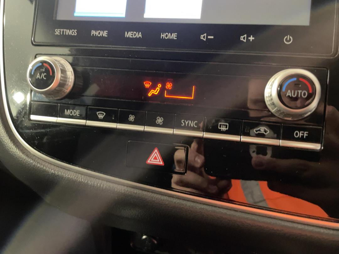 Photo '31' of Mitsubishi Outlander