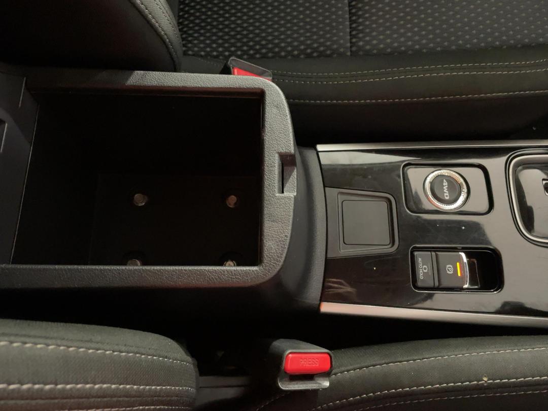 Photo '33' of Mitsubishi Outlander