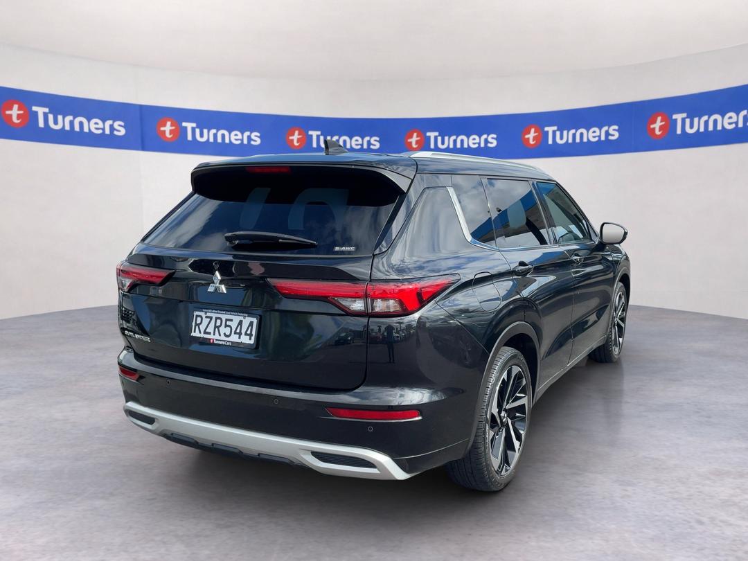 Photo '7' of Mitsubishi Outlander