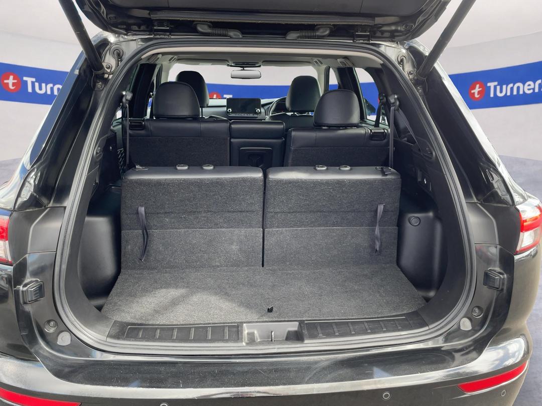 Photo '14' of Mitsubishi Outlander