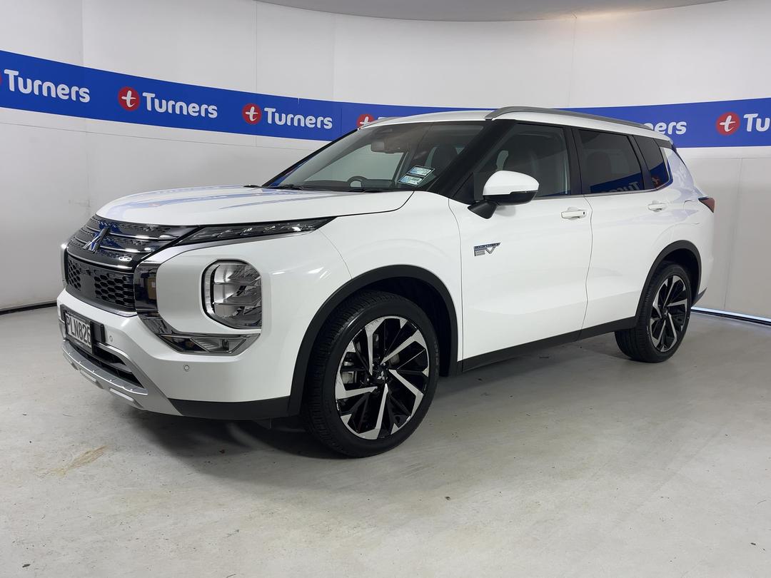 Photo '4' of Mitsubishi Outlander