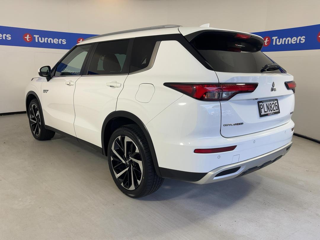 Photo '5' of Mitsubishi Outlander