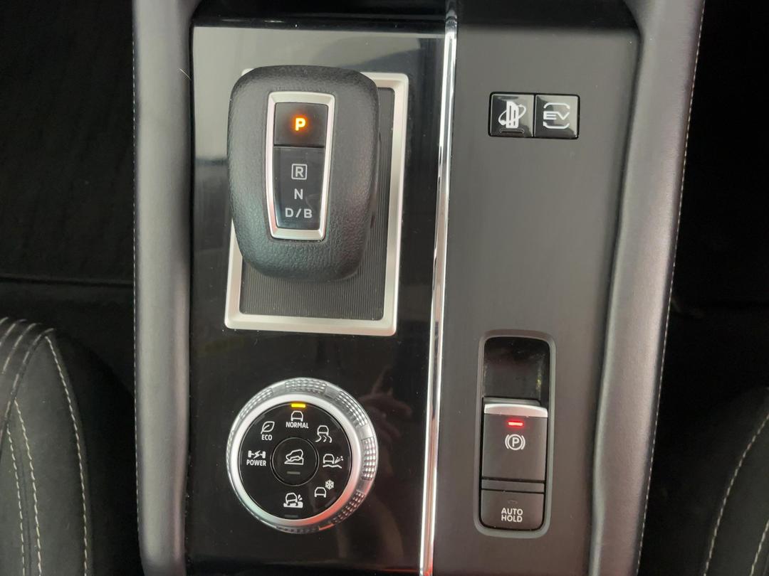 Photo '26' of Mitsubishi Outlander