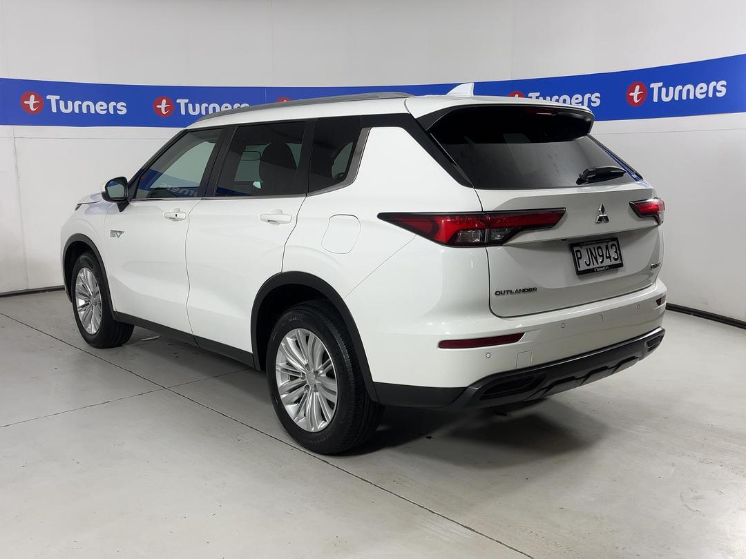Photo '5' of Mitsubishi Outlander