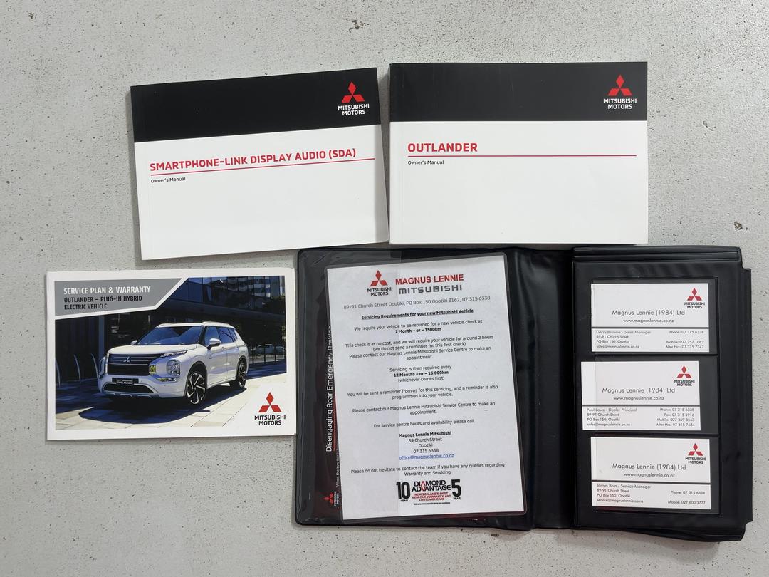 Photo '28' of Mitsubishi Outlander
