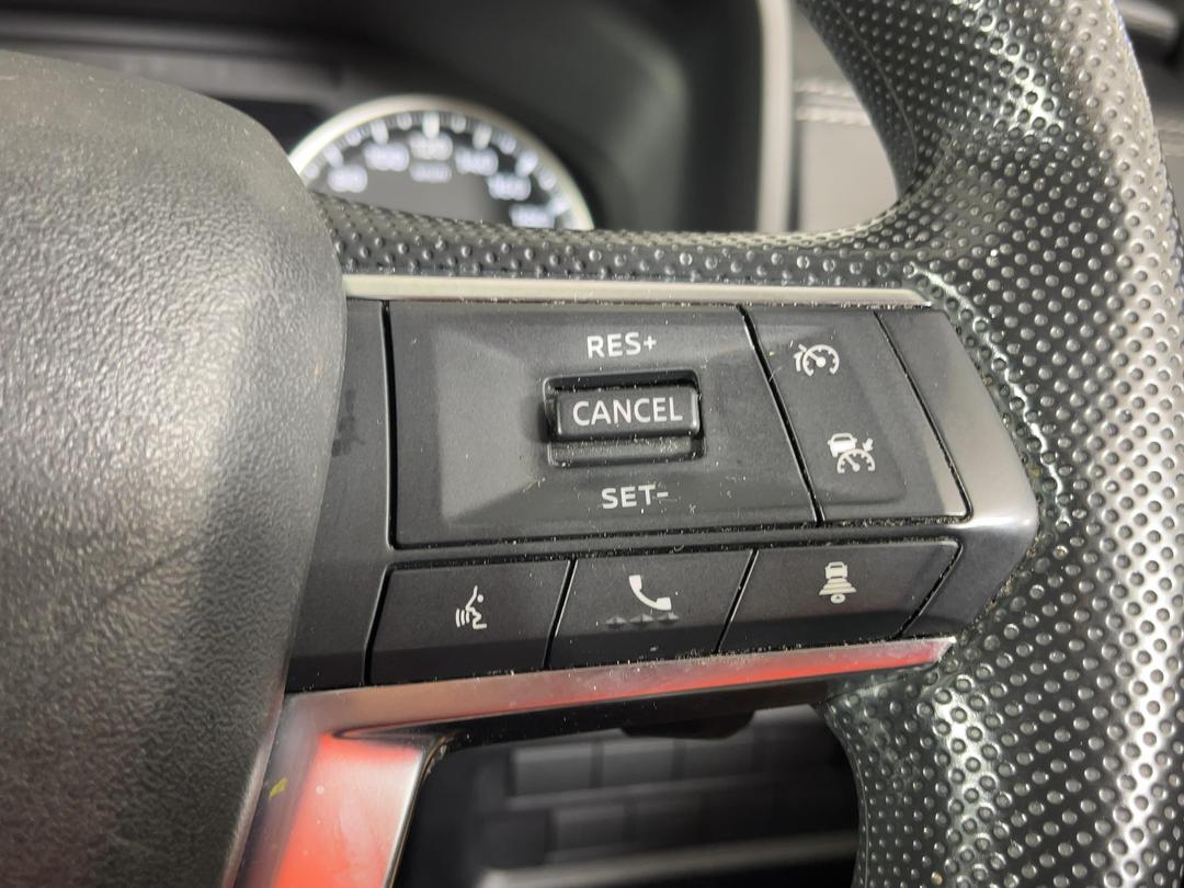 Photo '24' of Mitsubishi Outlander