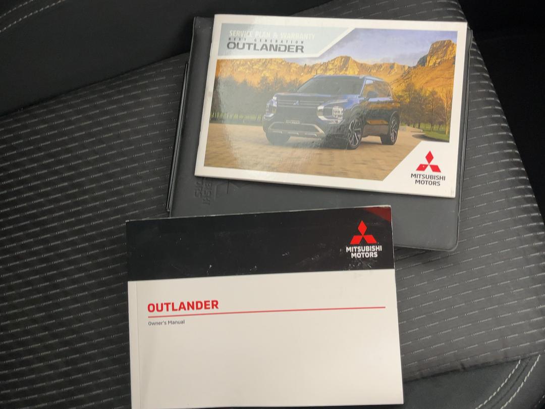 Photo '28' of Mitsubishi Outlander