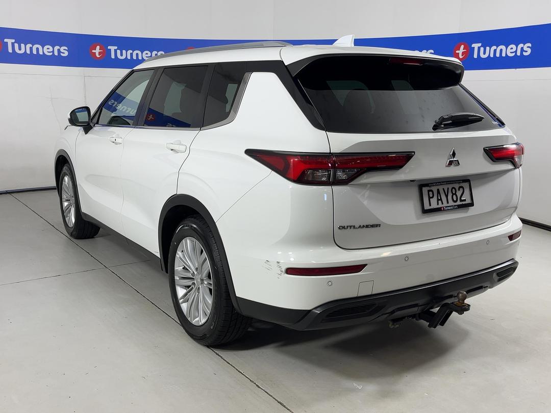 Photo '5' of Mitsubishi Outlander