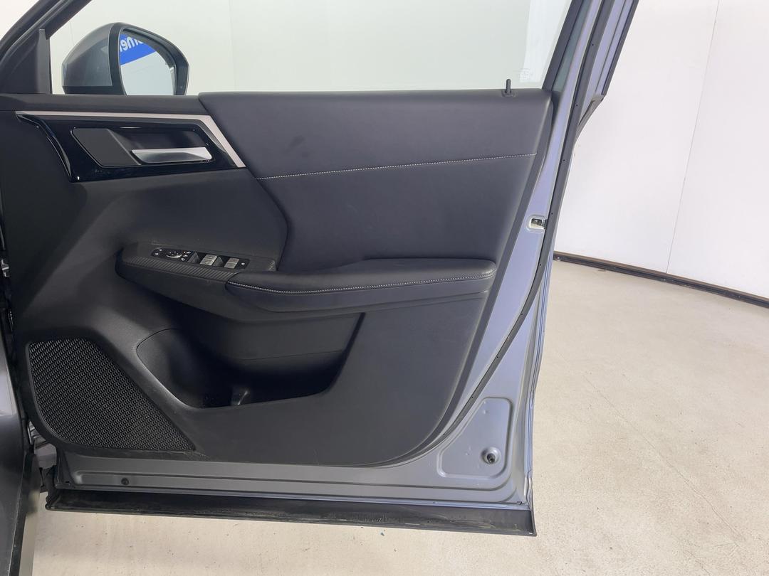 Photo '15' of Mitsubishi Outlander
