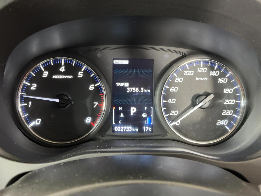 Photo '21' of Mitsubishi Outlander