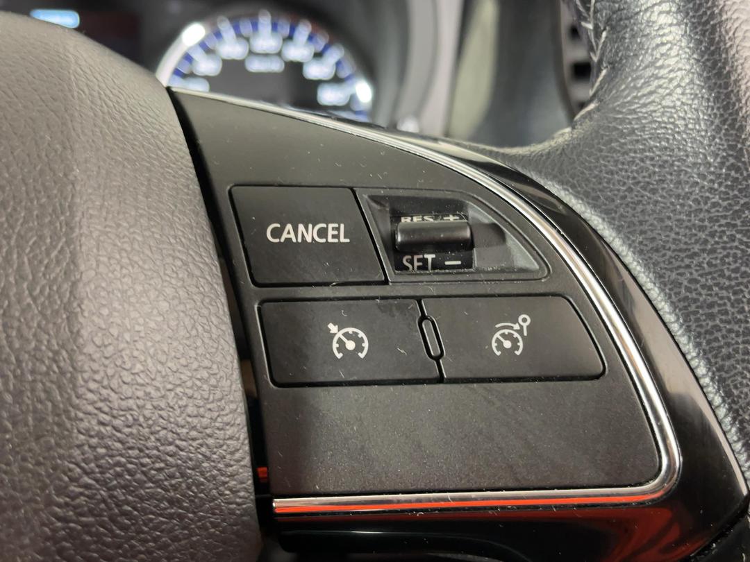 Photo '24' of Mitsubishi Outlander