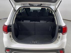 Photo '14' of Mitsubishi Outlander