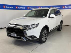 Photo '4' of Mitsubishi Outlander