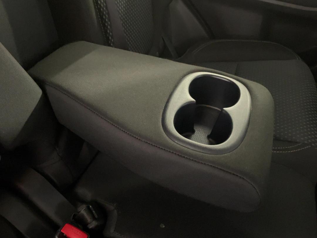 Photo '23' of Mitsubishi Outlander