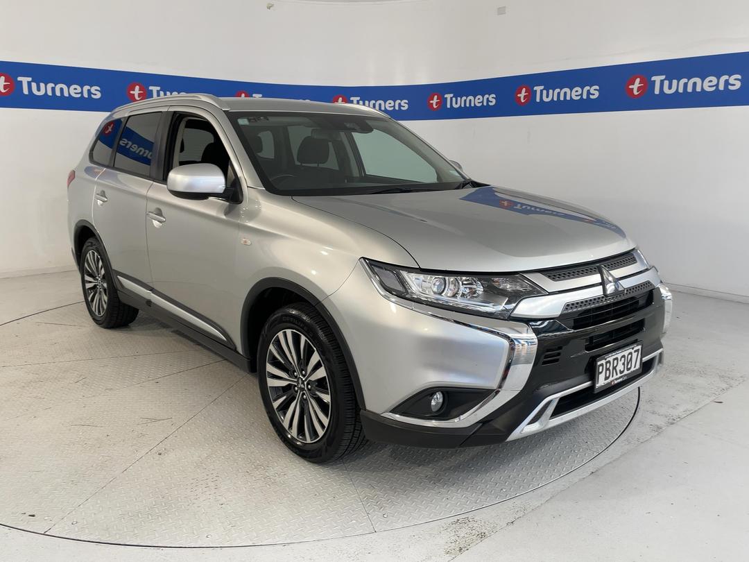 Photo '1' of Mitsubishi Outlander