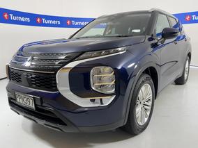 Photo '4' of Mitsubishi Outlander