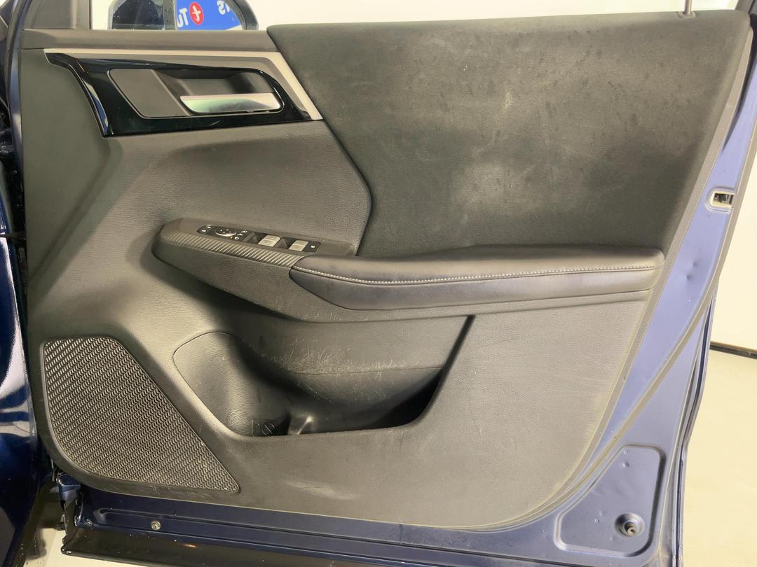 Photo '15' of Mitsubishi Outlander