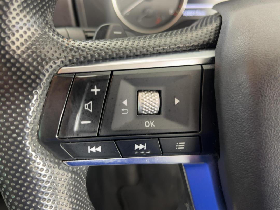 Photo '25' of Mitsubishi Outlander