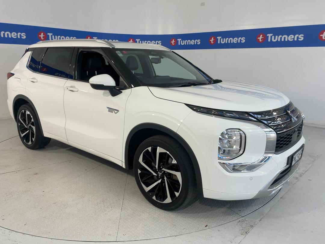 Photo '1' of Mitsubishi Outlander