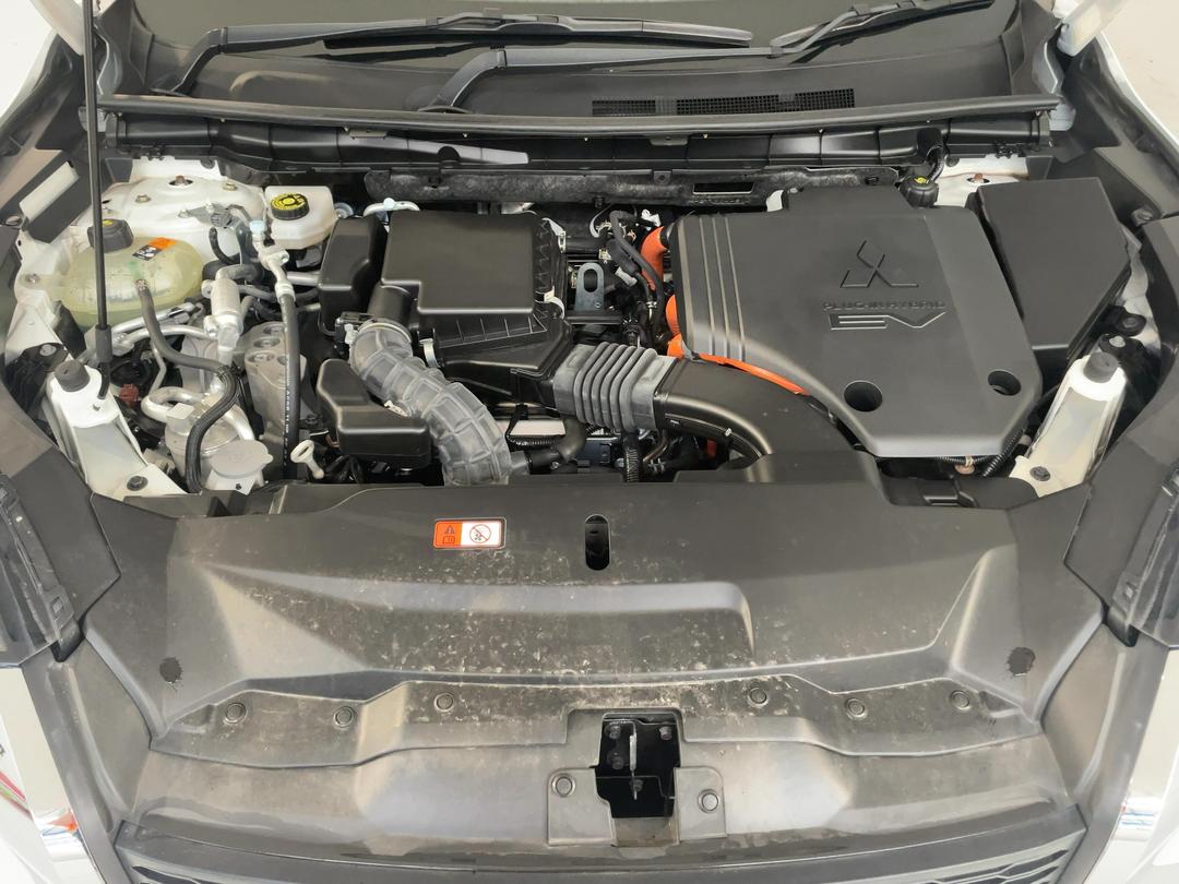 Photo '13' of Mitsubishi Outlander