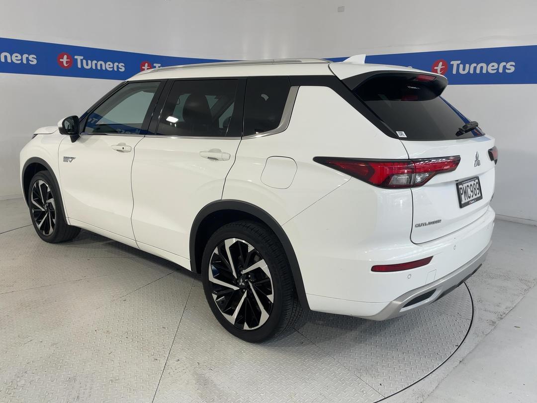 Photo '5' of Mitsubishi Outlander