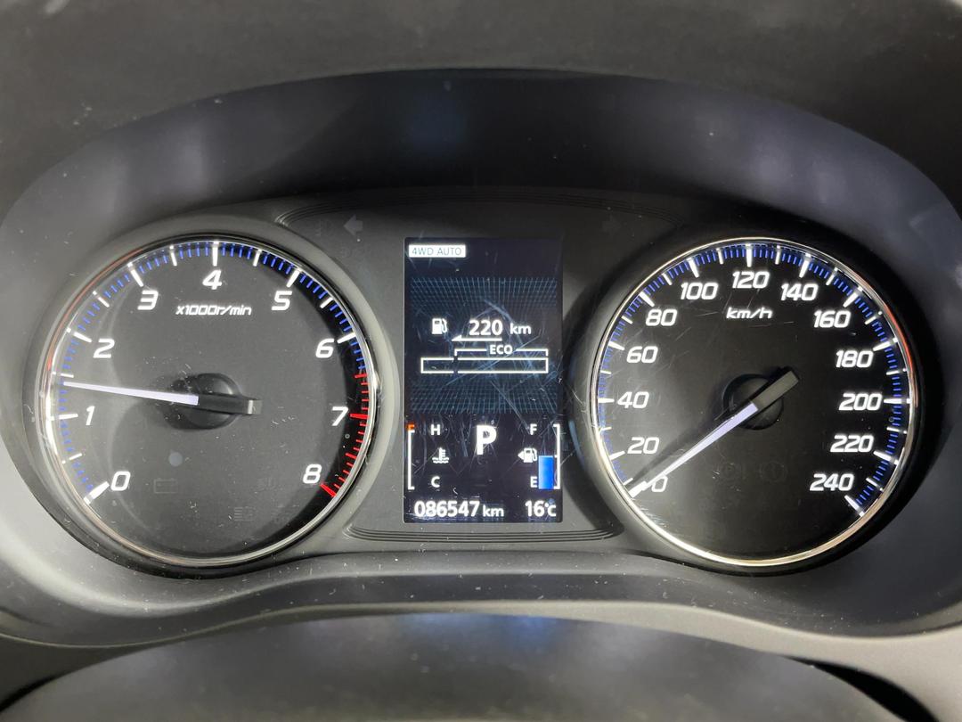 Photo '21' of Mitsubishi Outlander
