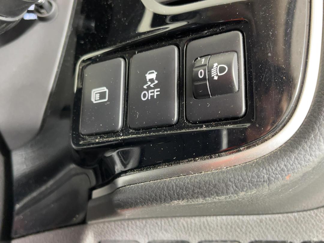 Photo '24' of Mitsubishi Outlander