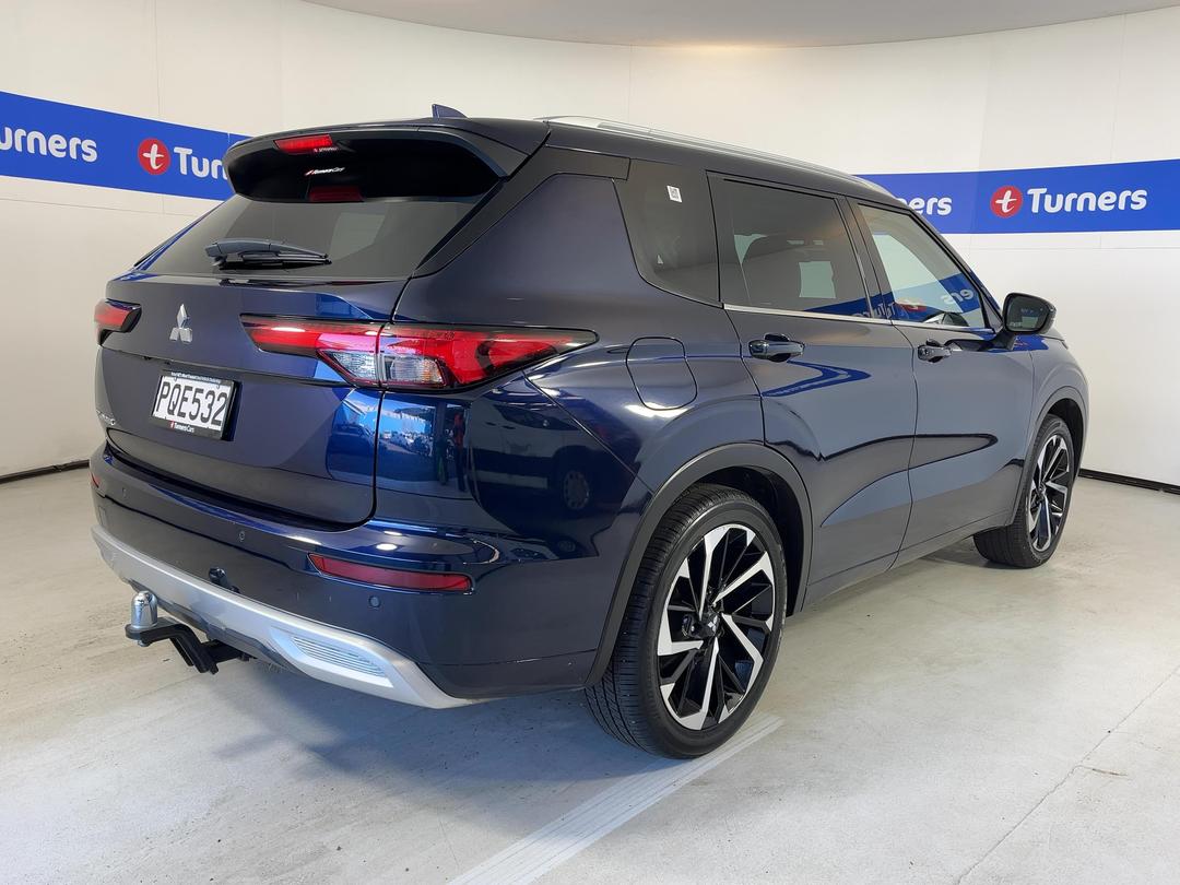 Photo '7' of Mitsubishi Outlander