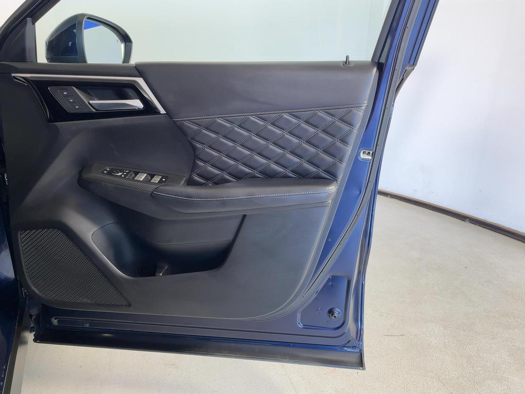 Photo '15' of Mitsubishi Outlander