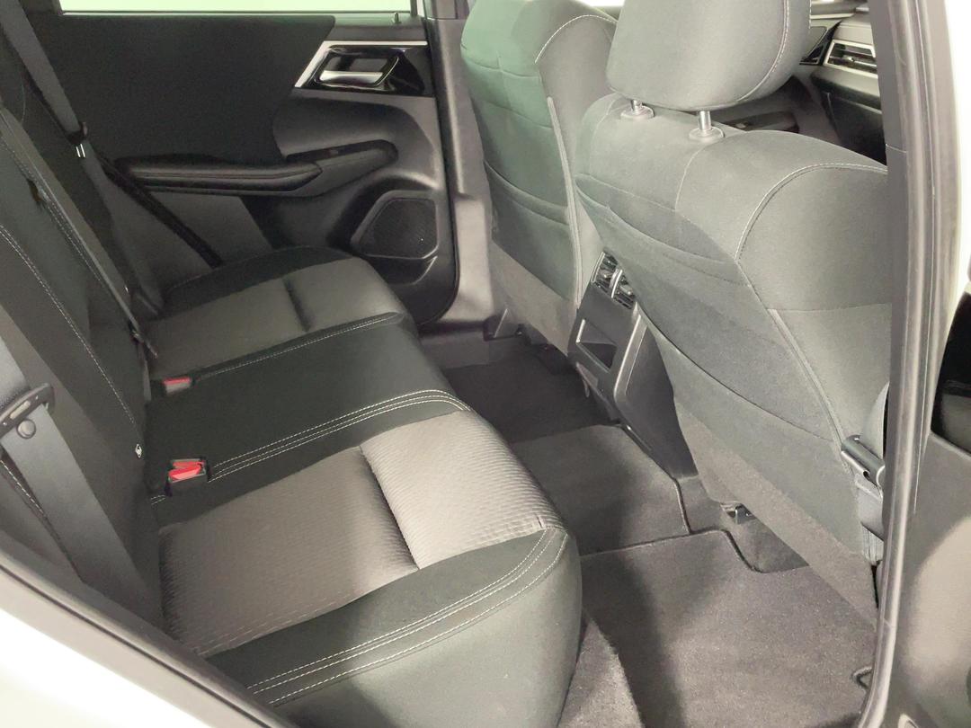 Photo '20' of Mitsubishi Outlander