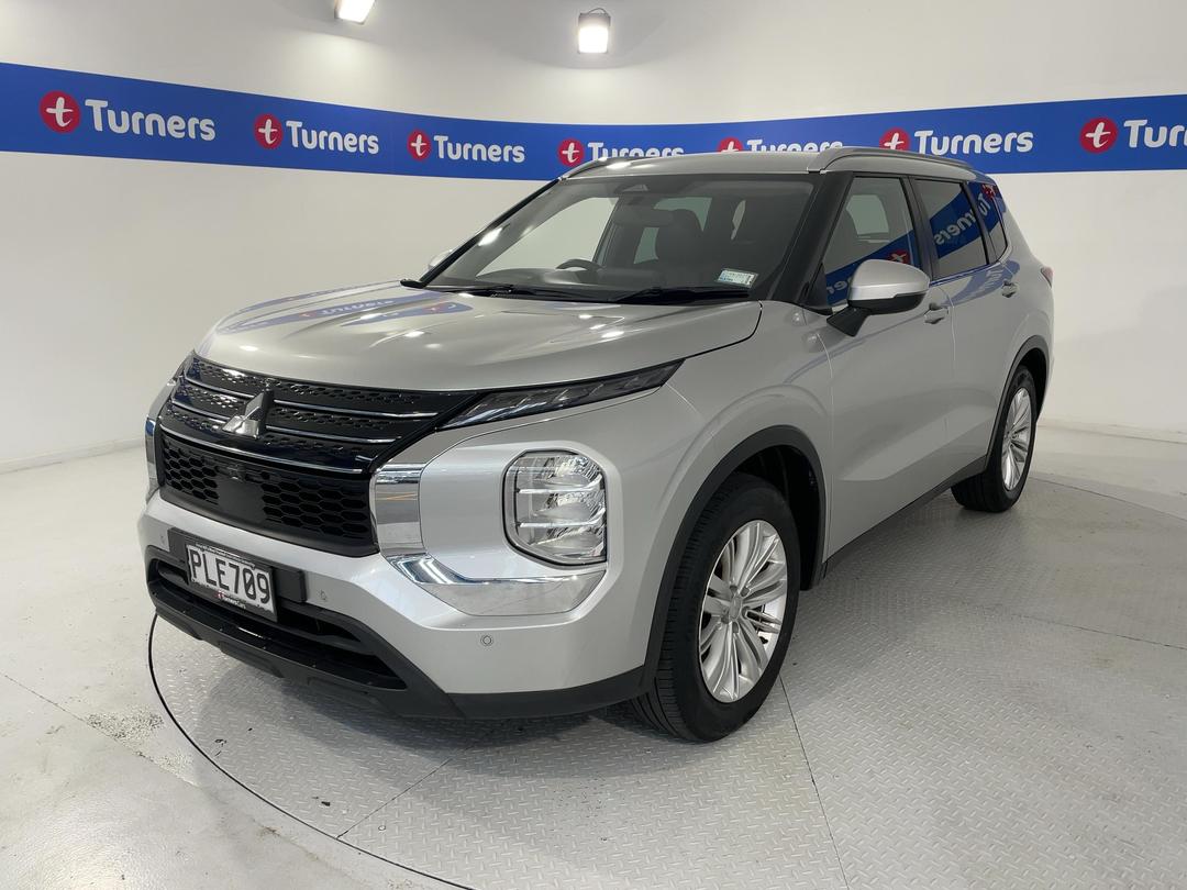 Photo '4' of Mitsubishi Outlander