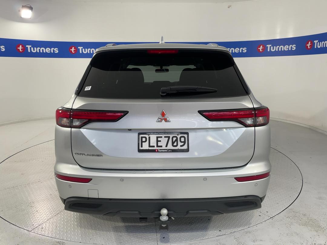 Photo '6' of Mitsubishi Outlander
