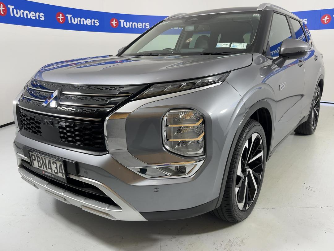 Photo '4' of Mitsubishi Outlander