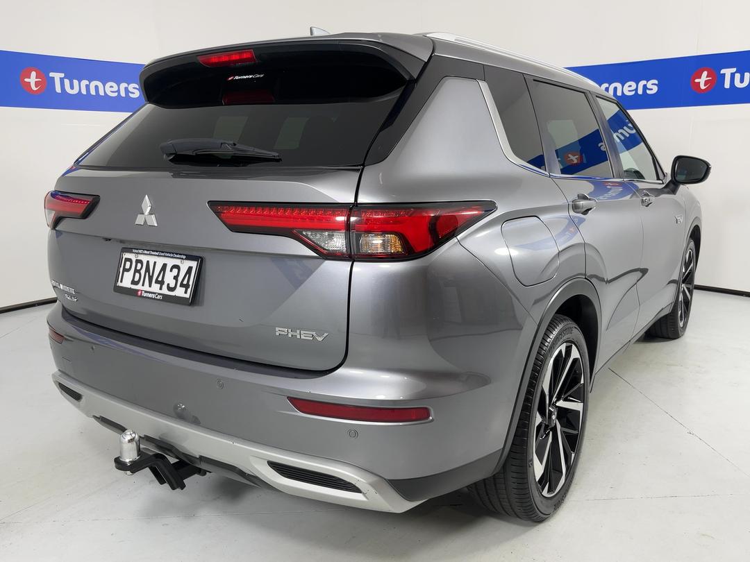 Photo '7' of Mitsubishi Outlander