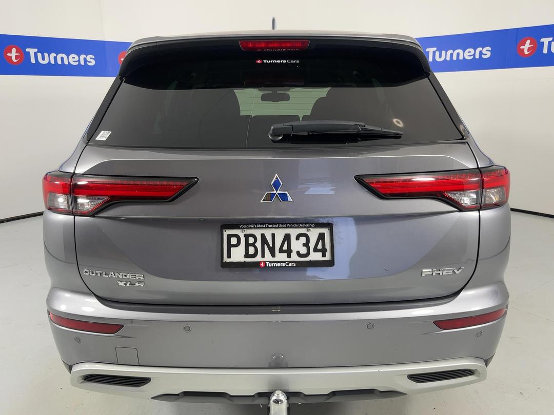 Photo '6' of Mitsubishi Outlander