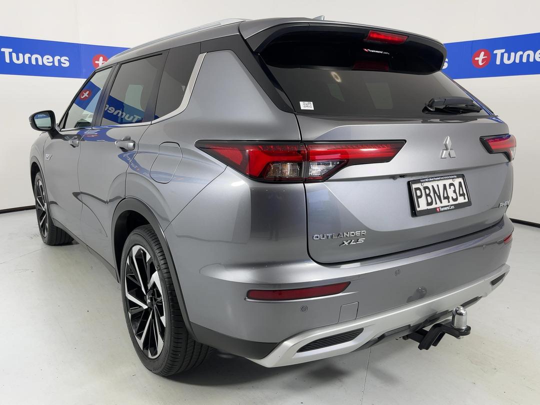Photo '5' of Mitsubishi Outlander