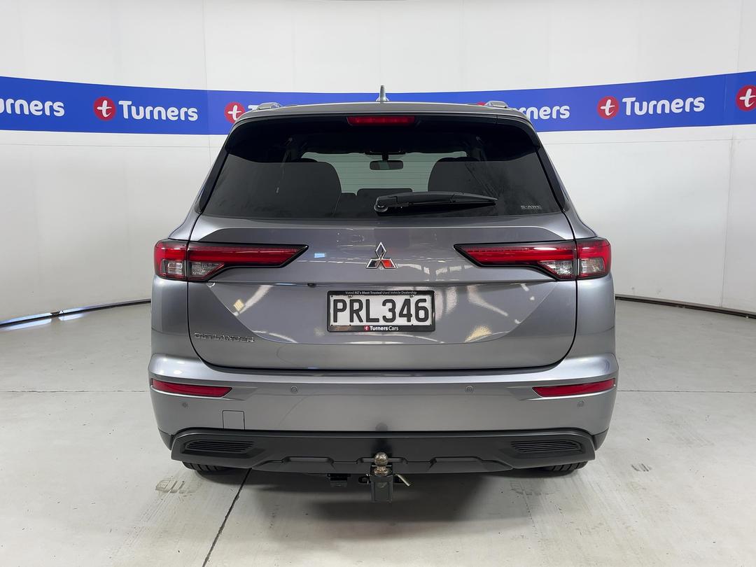 Photo '6' of Mitsubishi Outlander