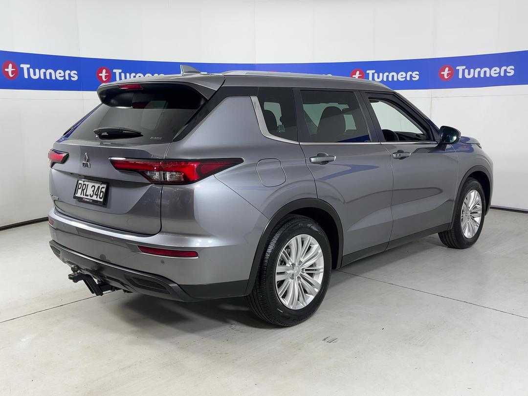 Photo '7' of Mitsubishi Outlander