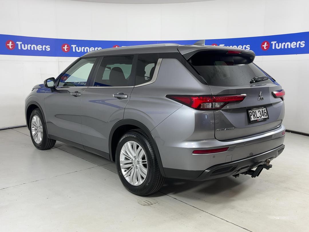 Photo '5' of Mitsubishi Outlander
