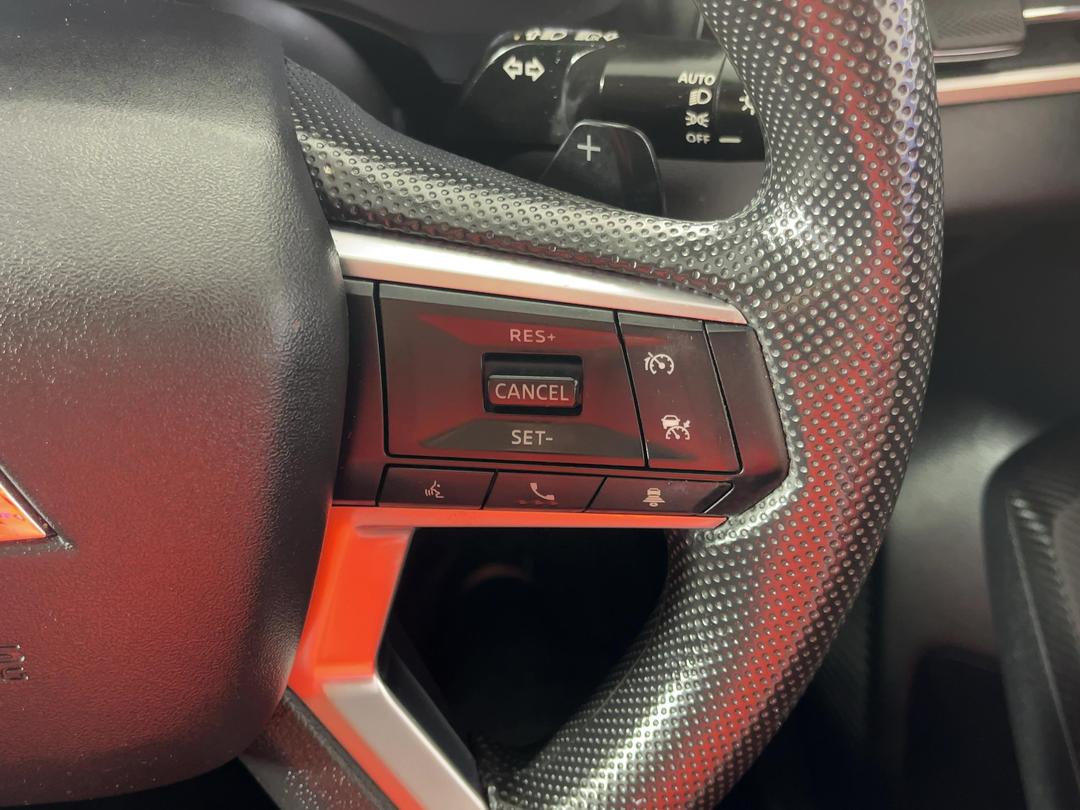 Photo '25' of Mitsubishi Outlander