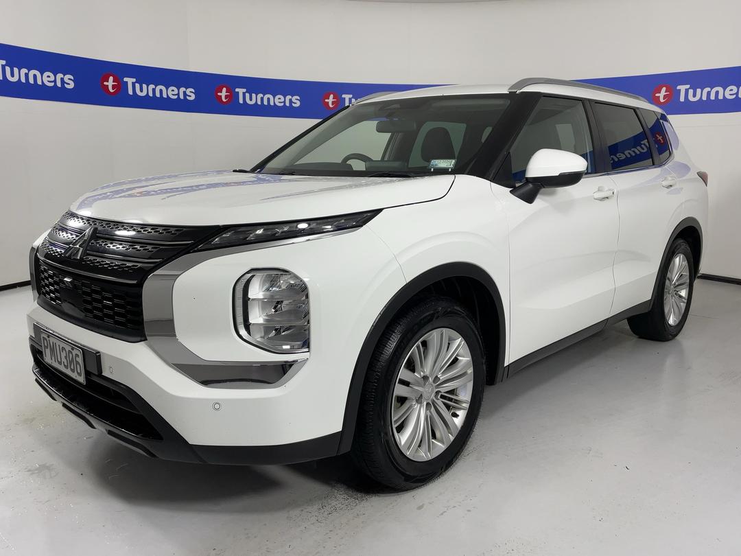 Photo '4' of Mitsubishi Outlander