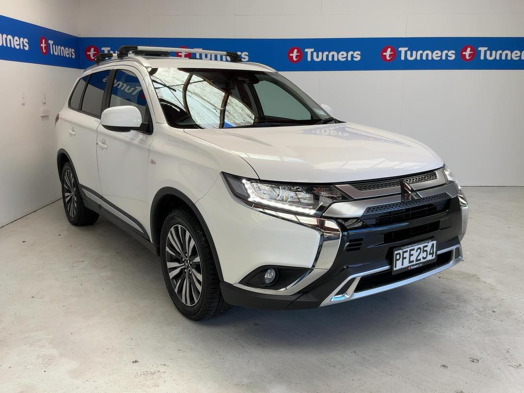 Photo '1' of Mitsubishi Outlander